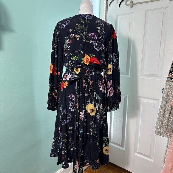 Amour Vert Elma Silk Wrap Dress Provence Floral Navy Small NWT Made in USA - Picture 4 of 8